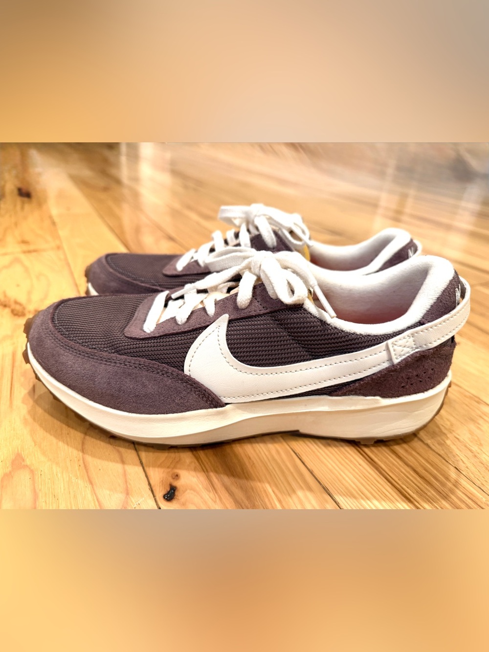 Nike Waffle Debut Vintage
Plum Eclipse Sail Coconut Milk (Women's 8.5)